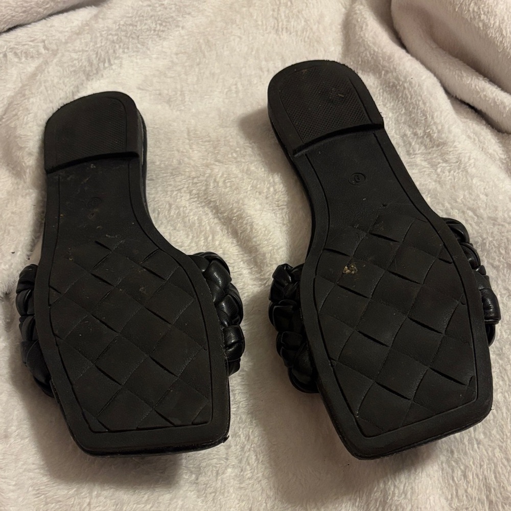 Pierre Dumas Black Woven Slide Sandals - Picture 4 of 4